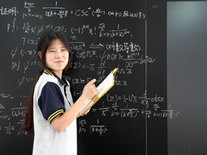 93分、全球第12名！17岁女生姜萍中考621分为何选择上中专？原来是因为这两点