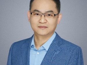 引领全球大模型发展 中国领先金融大模型标准将主导IEEE国际技术标准编制