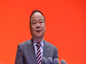 关于“卷王”称呼、关于“奋斗一百天”一事，曾毓群回应