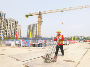 “流拍”VS“地王”城市土拍市场分化加剧