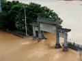 全县共有34万人受灾，造成经济损失2亿多元！湖南平江遇有气象记录以来最大汛情 老城区有接近三分之一被淹 