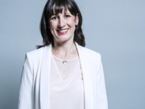 英国新首相发表就职演讲，组建内阁！首位女性财政大臣是她