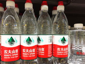 刚刚，香港消委会致歉！农夫山泉股价涨超4%