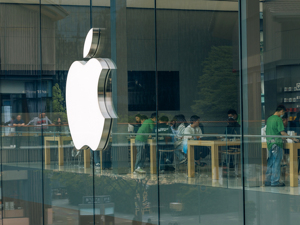 问题批次产品超期无法更换引争议 苹果AirPods Pro服务计划通知方式被质疑 