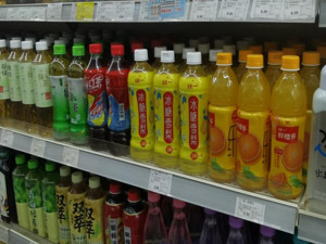 “泡面大王”统一公布上半年成绩单：方便面不好卖  饮品扛起营收大旗