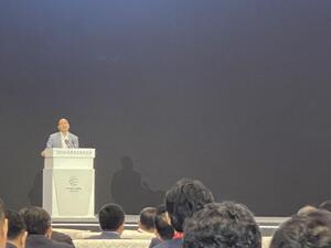 宁德时代董事长曾毓群：电池技术路线的关键是材料