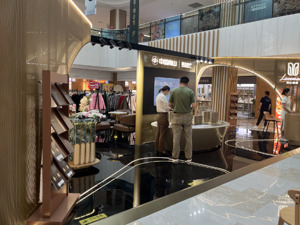 “金九银十”开局观察 | 上海“金九”楼市平淡开局：成交量和均价齐跌，有房企营销总称“10月竞争会非常激烈”
