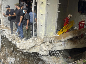 以军袭击黎巴嫩首都，14人死亡，真主党高级指挥官丧生！伊朗、哈马斯谴责，美国回应！联合国呼吁......