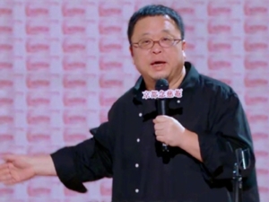 罗永浩脱口秀刷屏：已还8.24亿元，能铺满13个足球场！上海打印店都说我疯了，还不上钱，开始自己印了