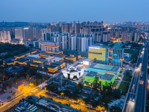 产商旅教融合 天府国际动漫城在成都成华区开街