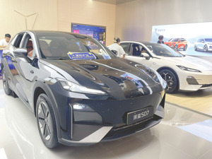 实探车市“金九银十”：车企忙推新车，销售加班到半夜