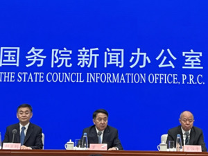 目前工业领域在建和年内开工项目约有3.6万个，预计未来3年将拉动投资超11万亿元