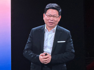问界M9大定破16万台！余承东：有个老板买完，推荐十几个朋友都买了！曾称M9为“1000万内最好的SUV”