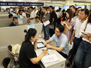 AI玩家中谁将组成大模型“最强战队”？