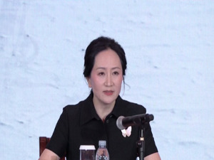 最新演讲！孟晚舟勉励大学学子：“在仰望星空的同时，双手沾灰，两脚沾泥！”