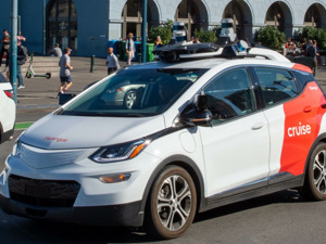 100多亿美元打水漂，通用汽车宣布“砍掉”Robotaxi业务，员工透露：太突然了，近几个月还在加班加点推新项目