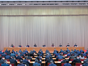 王晓晖在省委社会工作会议上强调：不断推动新时代社会工作高质量发展，为谱写中国式现代化四川新篇章作出更大贡献