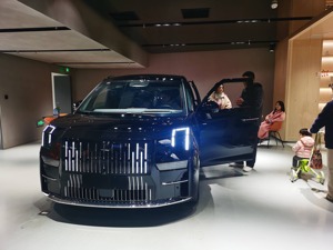 年终车市调查：车企为“退补”兜底，近六成车企年度目标承压   