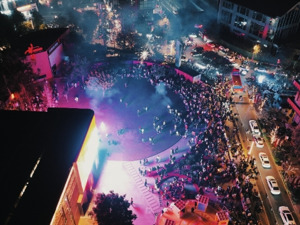 东郊记忆商圈携手跨年 2025正当燃（FIRE ON TIME）