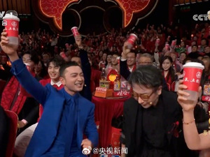 马丽演上沈腾准丈母娘！网友：笑发财了！刘谦和小尼再合作变魔术，时隔一年小尼终于成功了