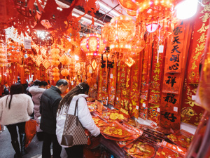 白酒春节营销：“标准答案”之外 还得从“在场”走向“出圈”