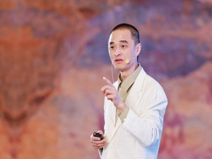 冯唐再创业 给传统商学院下“战书”