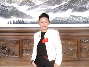 成都市政协委员唐岚：建议成都打造“全球人文时尚之都”
