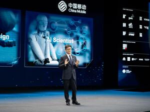MWC速览丨中国移动总经理何飚：在“AI+”时代，AI智能体成为信息服务新入口