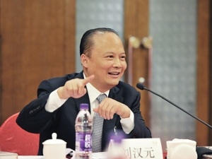 从光伏出海谈到行业自律 全国人大代表、通威集团刘汉元：中国光伏正在写“合”字