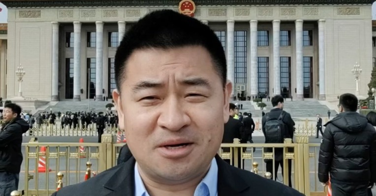 人大首场发布会 两大关键词