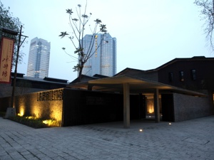 建筑界“诺奖”背后的“白酒叙事”：刘家琨用建筑重塑白酒文化地标
