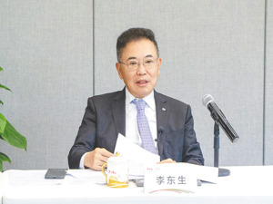 对话全国人大代表，TCL创始人、董事长李东生：建议对人工智能生成内容进行强制标识，减少恶意滥用