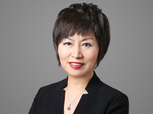 2025她力量 | 诺诚健华联合创始人、董事长兼CEO崔霁松：医药企业需要建立预见变革与抵御风险的双重能力