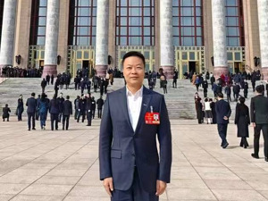 两会专访 | 全国人大代表、小鹏汽车董事长何小鹏：智能化已成为所有行业竞争的新维度