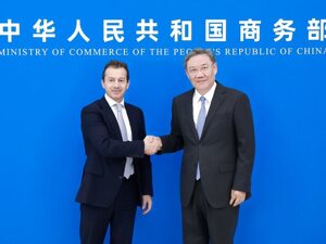 商务部部长王文涛会见空客集团首席执行官傅里