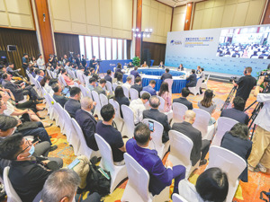 每经独家专访高通全球高级副总裁钱堃：将与中国合作伙伴共同打造生成式AI终端 为手机、PC和汽车等市场带来新增长点