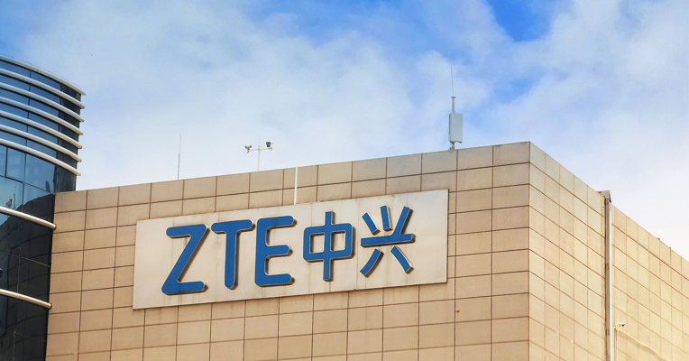 中兴通讯：李自学因年龄原因卸任公司董事长