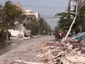 中国决定向缅甸提供1亿元救灾援助！缅甸强震已致超千人死亡，国际机构：灾情令人担忧！敏昂莱呼吁国际救援
