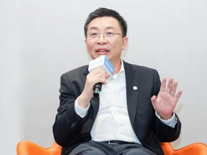 车展季·大咖说丨上汽商用车业务全面整合 杨怀景：2025年海外出口目标欲突破10万辆