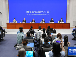 国新办举行新闻发布会 介绍《中华人民共和国民营经济促进法》有关情况