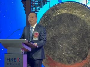 宁德时代曾毓群：新能源汽车、换电生态进入爆发阶段，正研究零碳电网技术