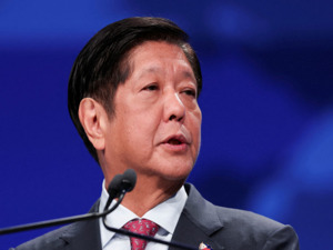 这国总统呼吁全体内阁部长辞职，外交部长已提交辞呈！发生了什么？