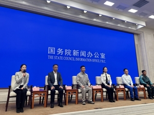 国新办举行中外记者见面会 围绕“加快建设交通强国 勇当开路先锋”与中外记者见面交流