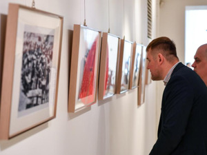 纪念抗战胜利80周年图片展在莫斯科举办