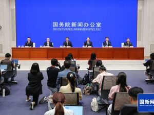 国新办举行新闻发布会 介绍2025年上半年农业农村经济运行情况