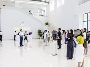 从牧场到餐桌：伊利以科技筑牢品质，成人营养创新开启健康新范式