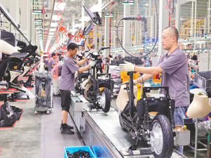 我国电动自行车社会保有量约3.8亿辆 新国标9月实施：电动自行车将无法超速行驶