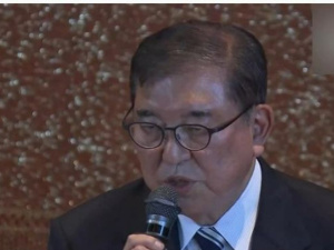 选举惨败后频遭“逼宫” 石破茂：日本正面临“国家危机，将留任以避免政治真空