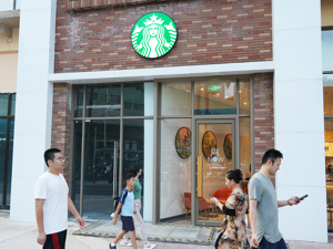 星巴克三季度财报出炉，中国区表现领跑全球！董事长回应出售“优等生”股权传闻