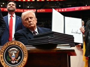 美国与墨西哥的关税协议将延长90天！特朗普：鲍威尔“又犯了错”，根本不配担任美联储主席